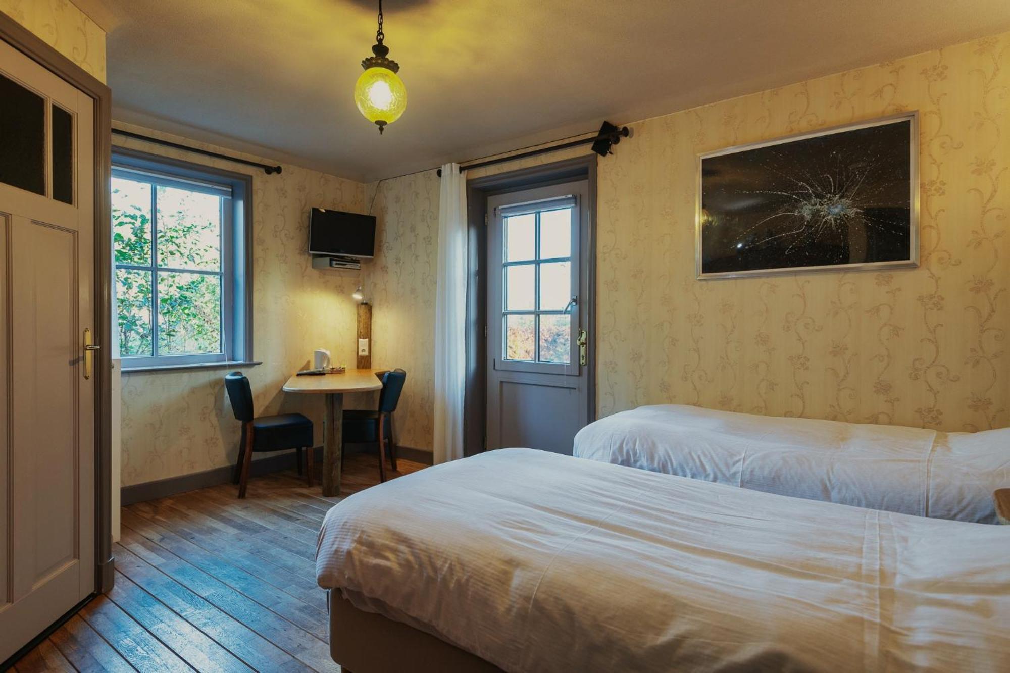 Uylenburg- Du Midi Hotel Delft Room photo