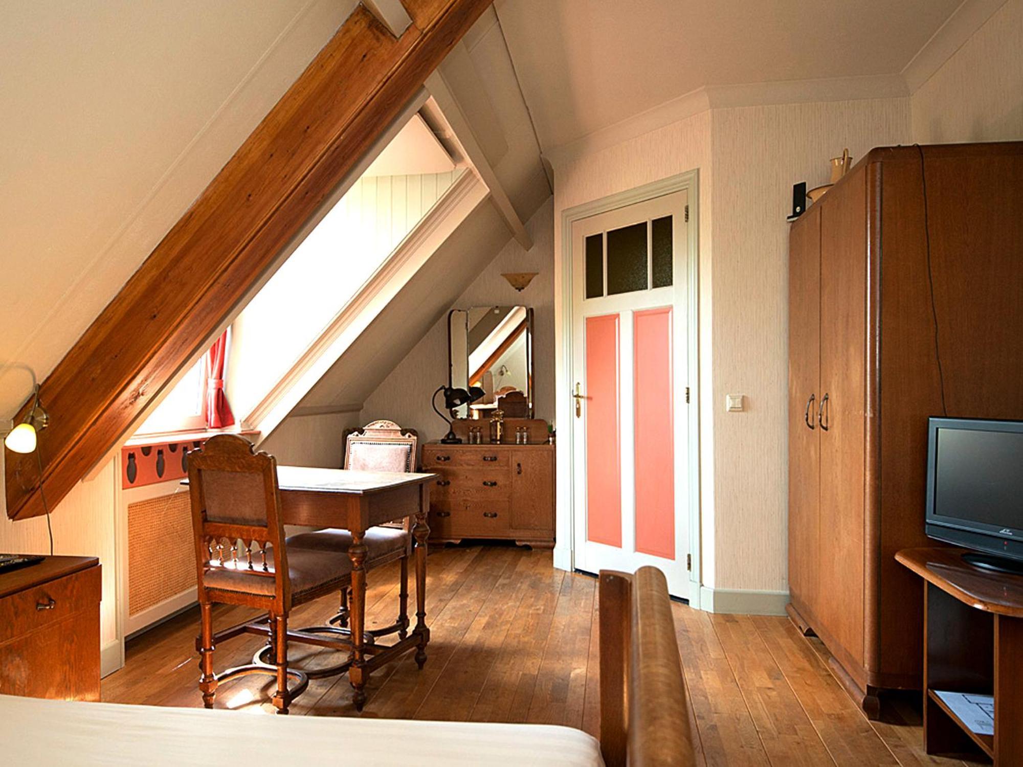 Uylenburg- Du Midi Hotel Delft Room photo